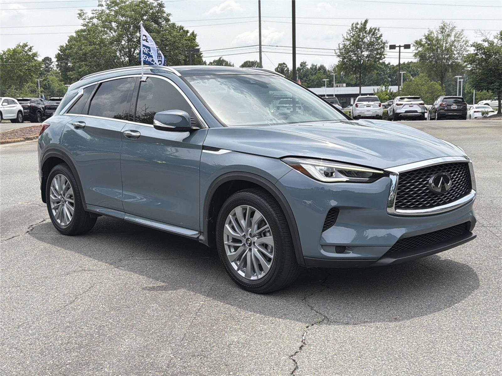 Used 2024 Slate Gray INFINITI LUXE image 32