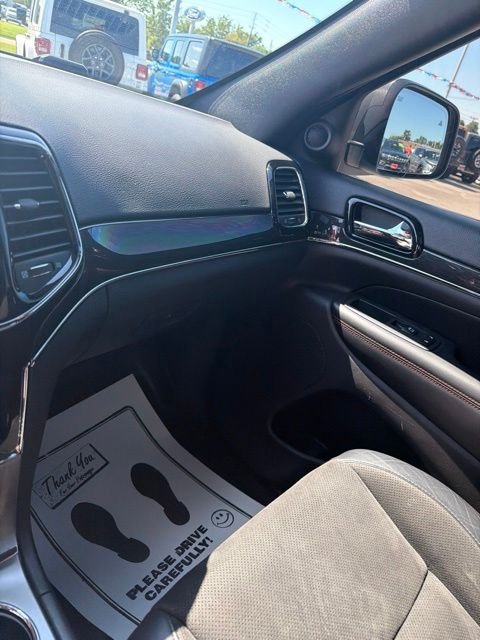 Used 2021 White Jeep Trailhawk image 30