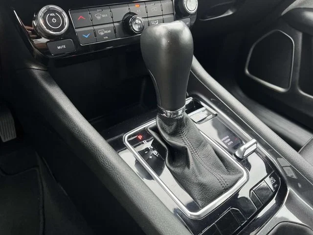 Used 2024 Silver Zynith Jeep Latitude image 29