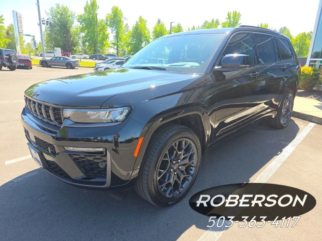 2026 Jeep Grand Cherokee L Summit 4x4's photo