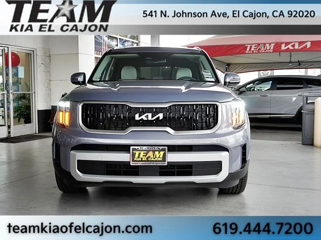 Used 2024 Silver Kia EX FWD image 4