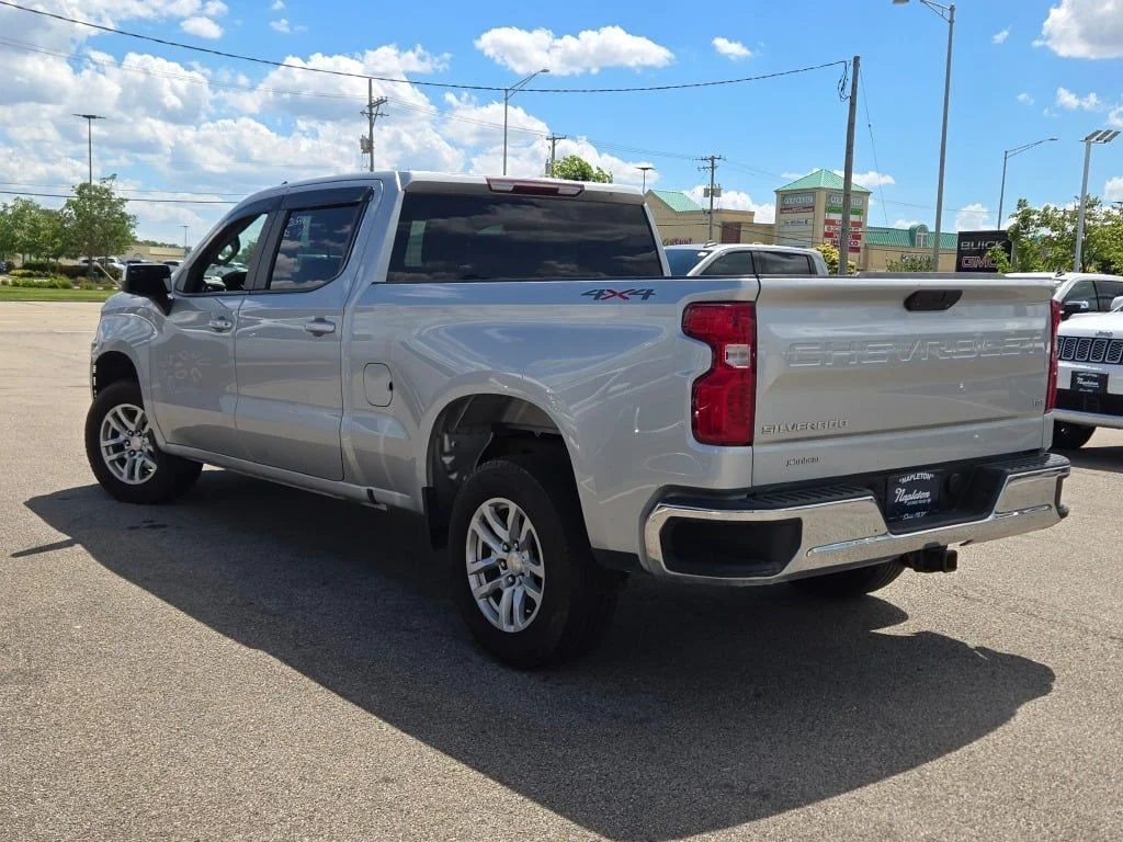 Used 2021 Silver Chevrolet LT image 16