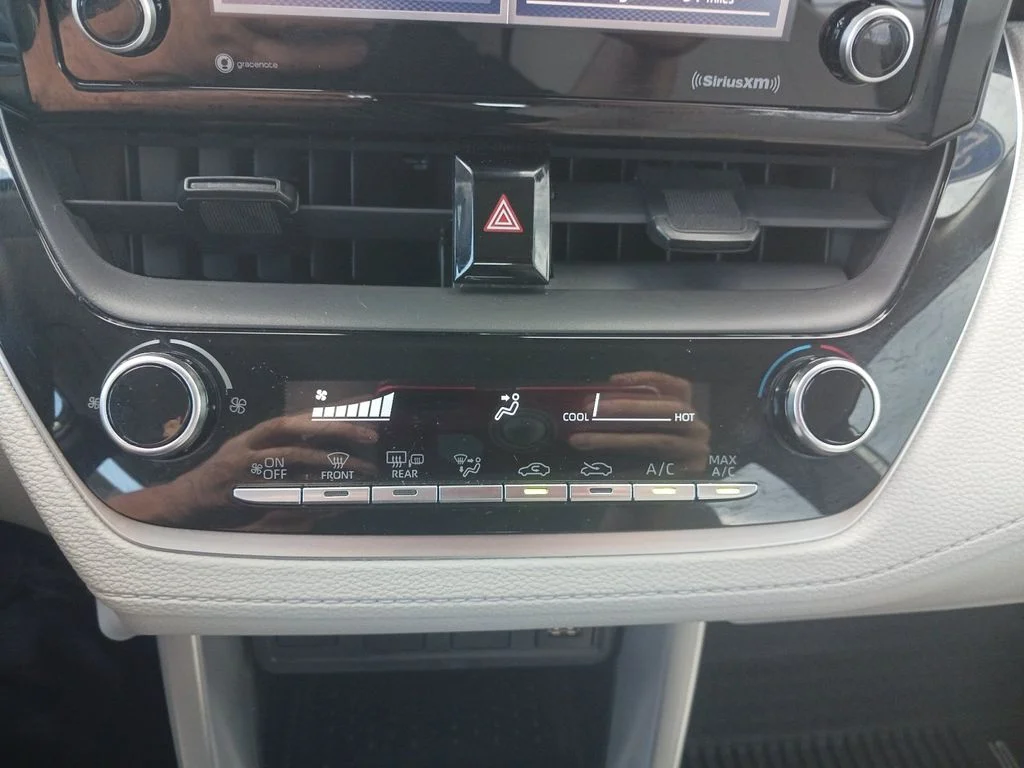 Used 2022 Beige Toyota L image 23