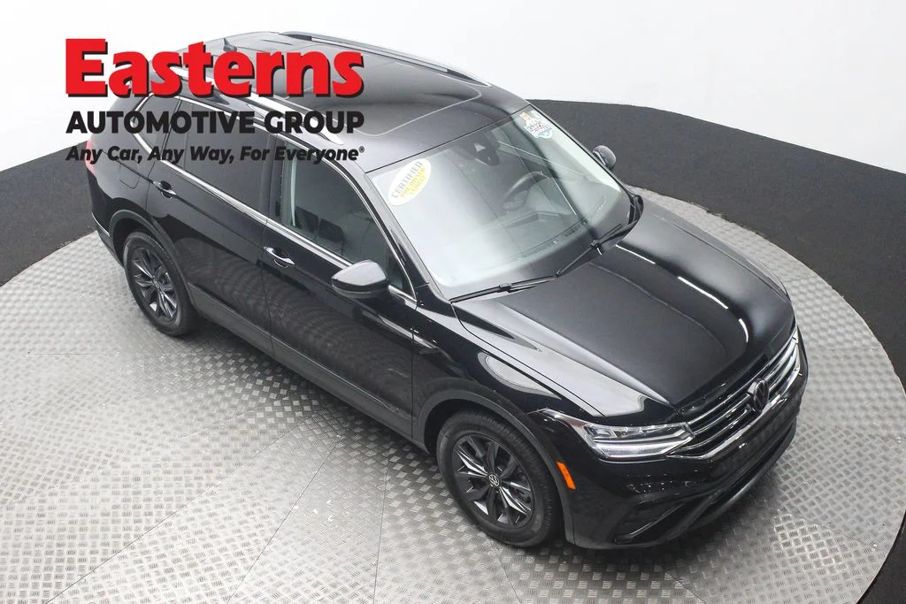 Used 2022 Black Volkswagen 2.0T SE image 3