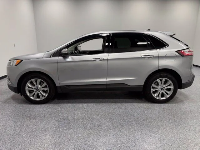 Used 2022 Silver Ford Titanium image 5