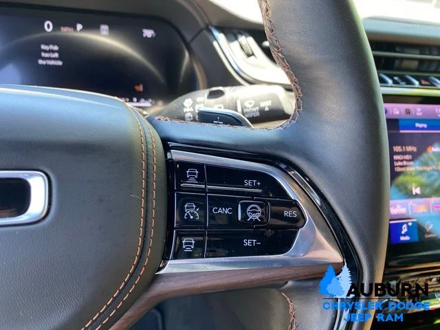 Used 2025 Gray Jeep Summit image 46