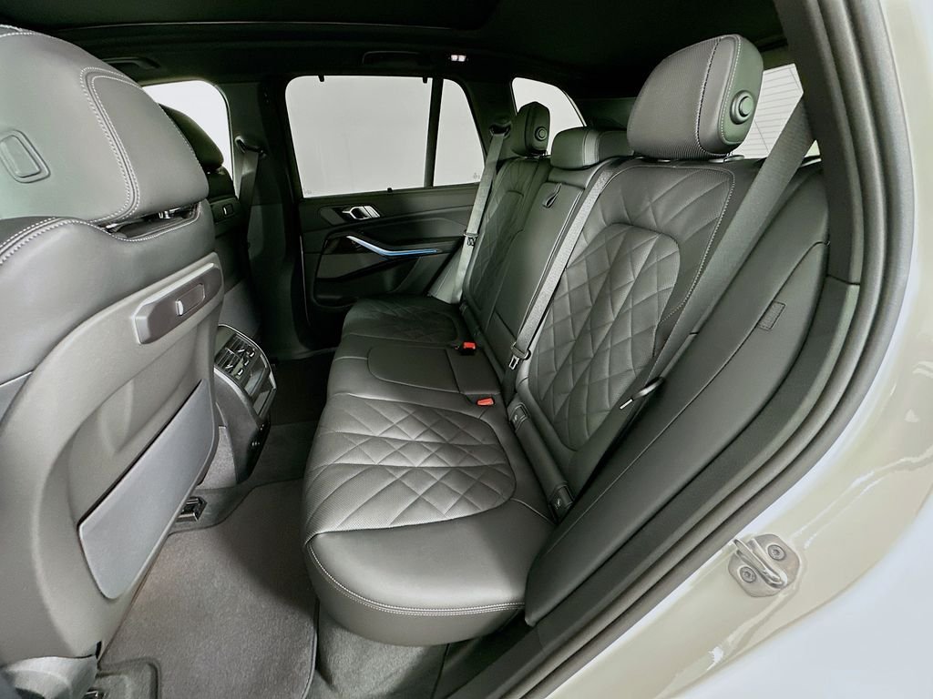 2026 BMW X5 40i - Photo 17