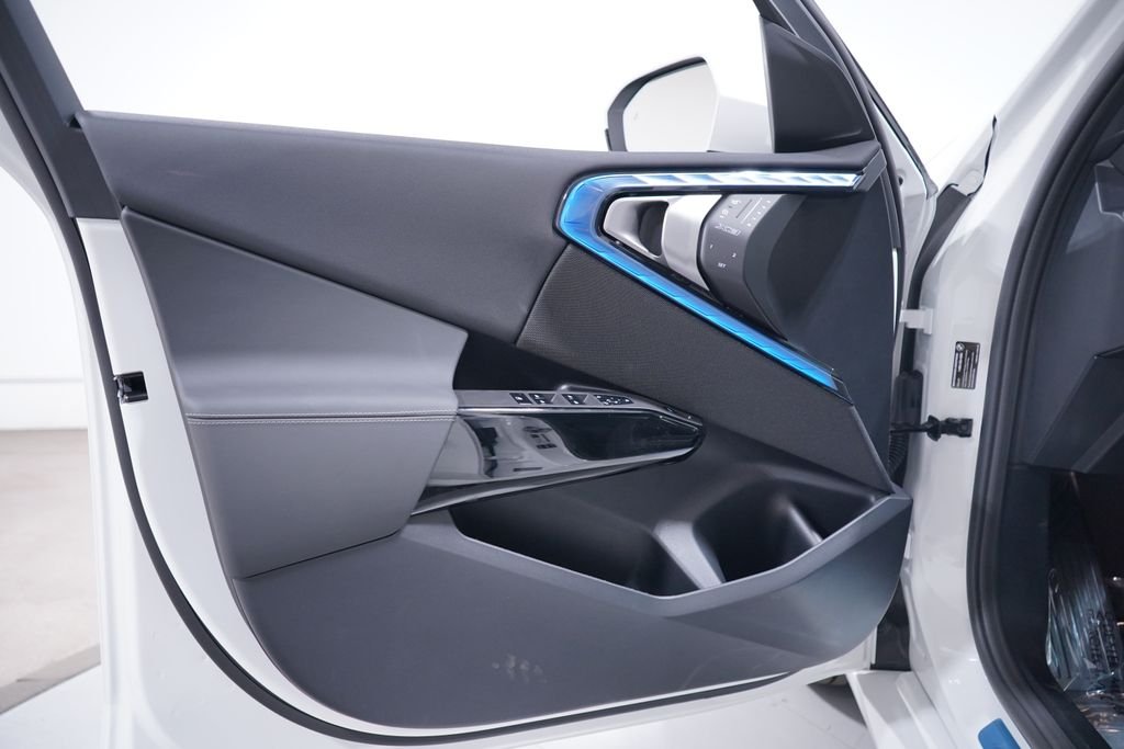 New 2026 Alpine White BMW 30 xDrive image 15