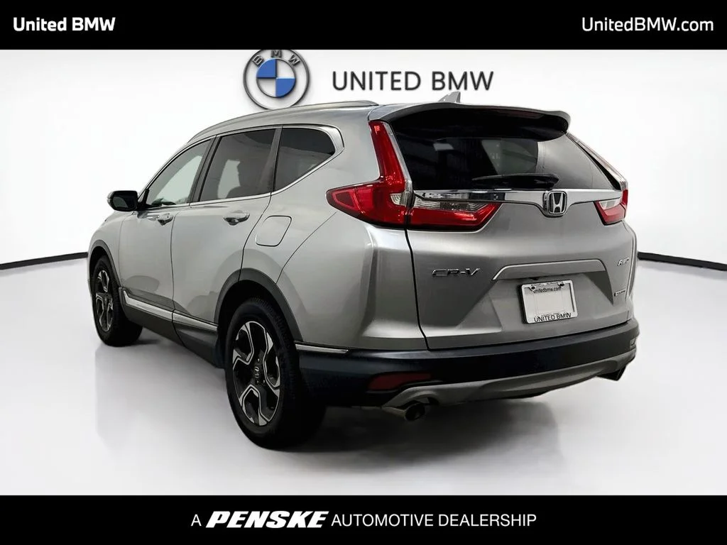 Used 2018 Lunar Silver Metallic Honda Touring image 7