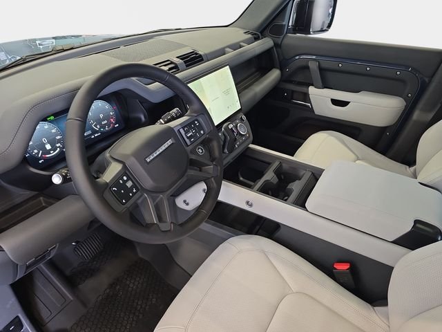 New 2026 Tasman Blue Land Rover X-Dynamic SE image 13