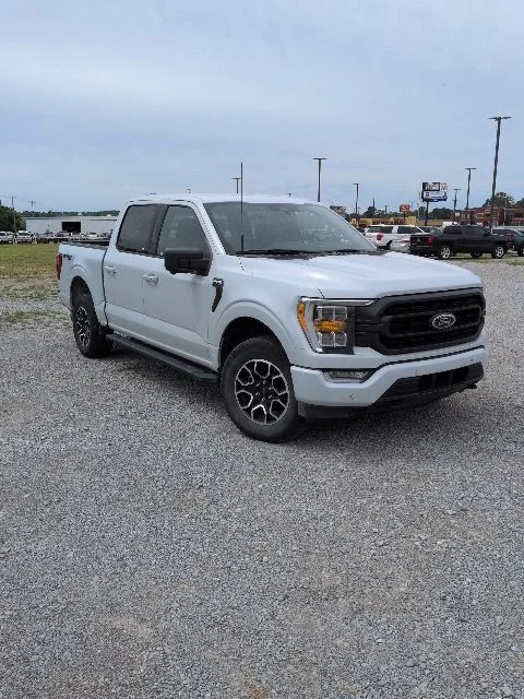 Used 2021 White Ford XLT image 3