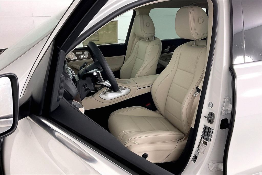 New 2026 Polar White Mercedes-Benz GLS 450 image 9