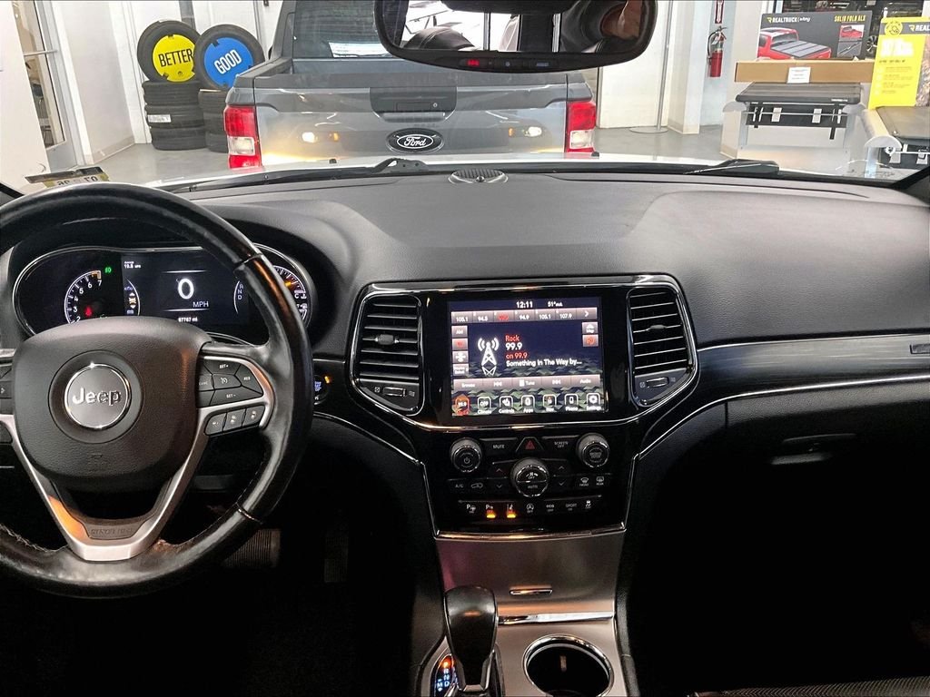 Used 2021 Bright White Clearcoat Jeep Limited image 18