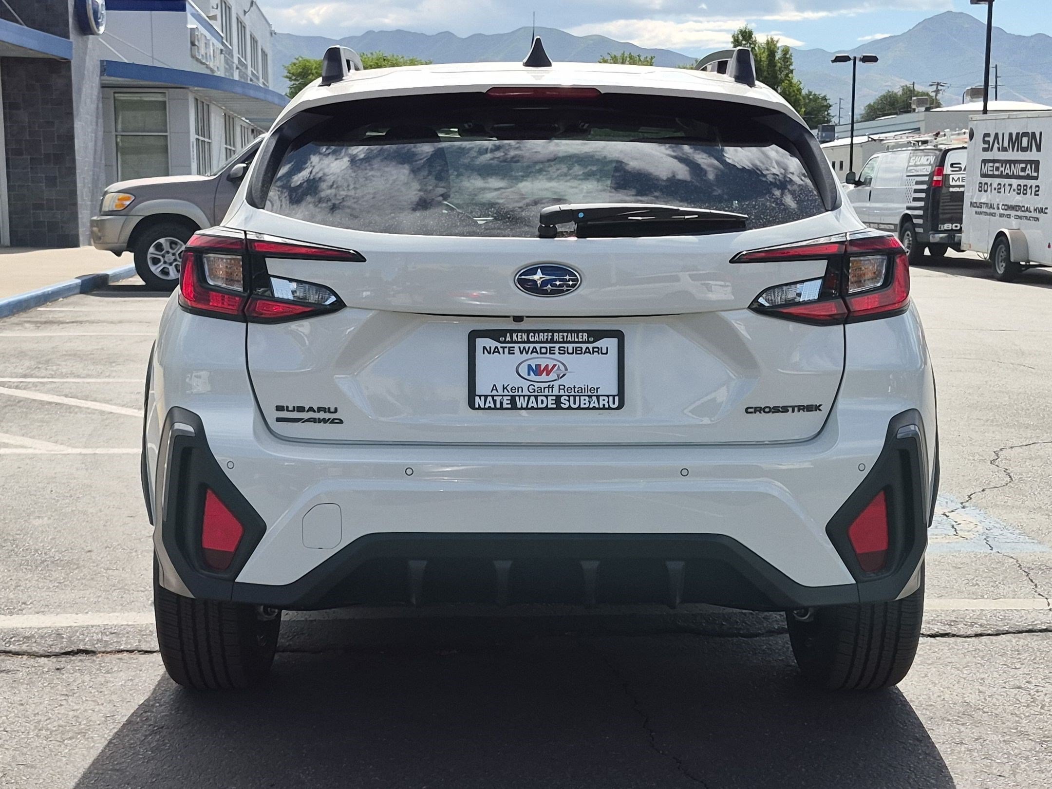 New 2026 CRYSTAL WHITE PEARL Subaru Limited image 4