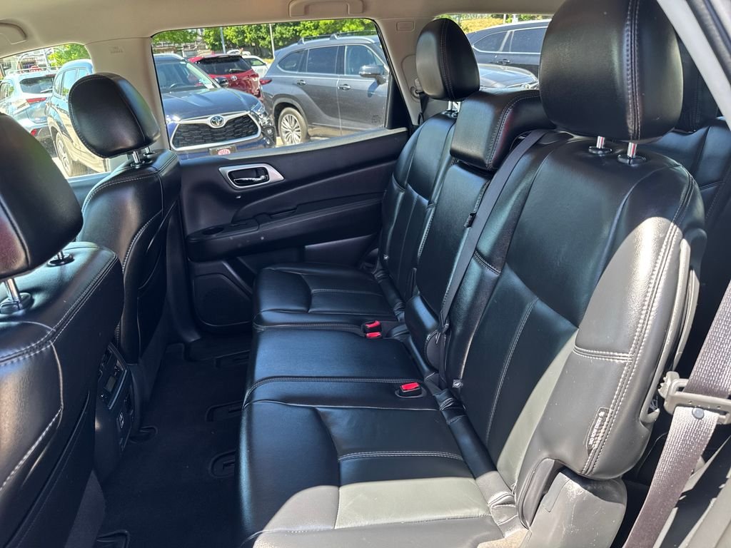 Used 2018 Black Nissan SL image 37