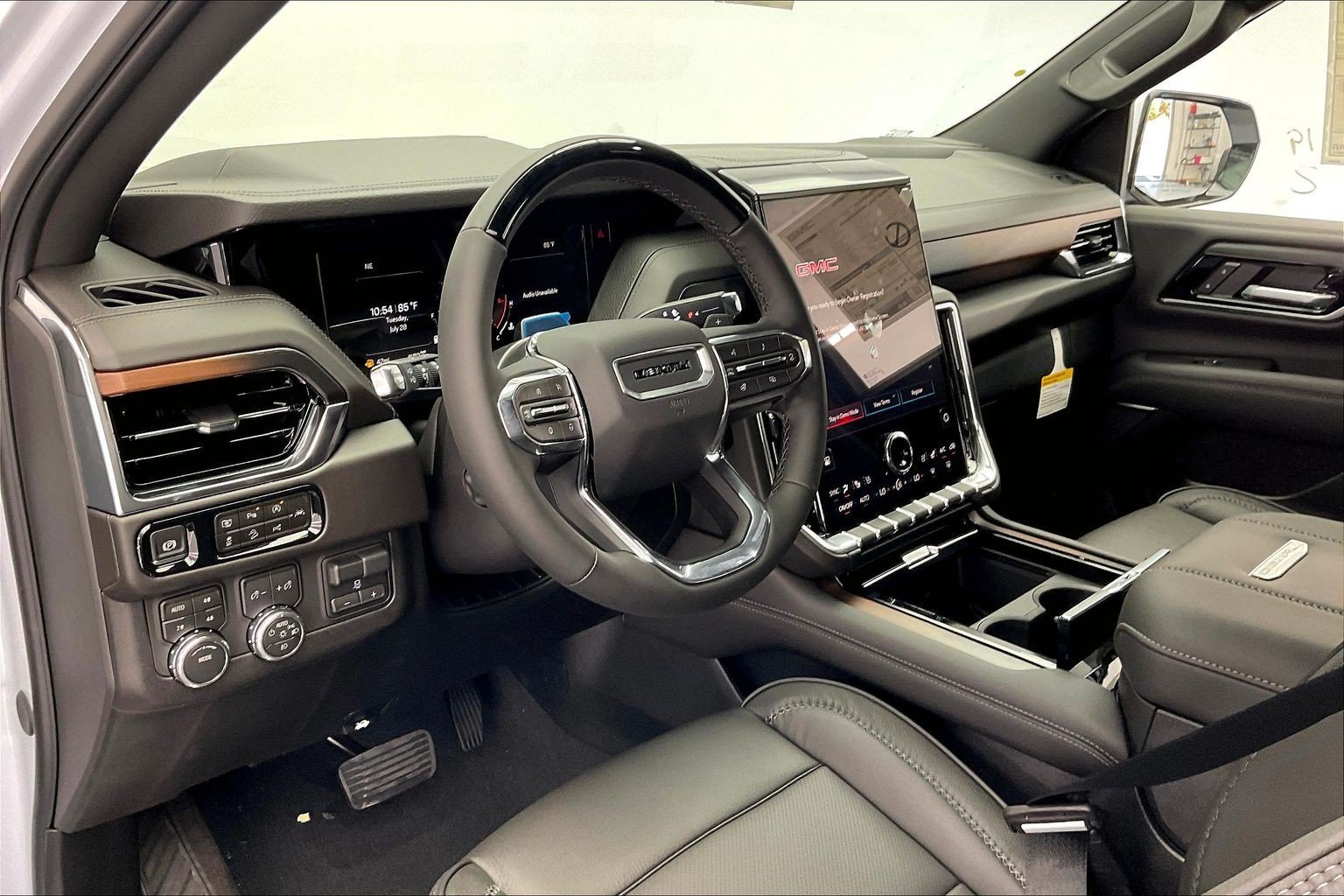2026 GMC Yukon XL Denali - Photo 4