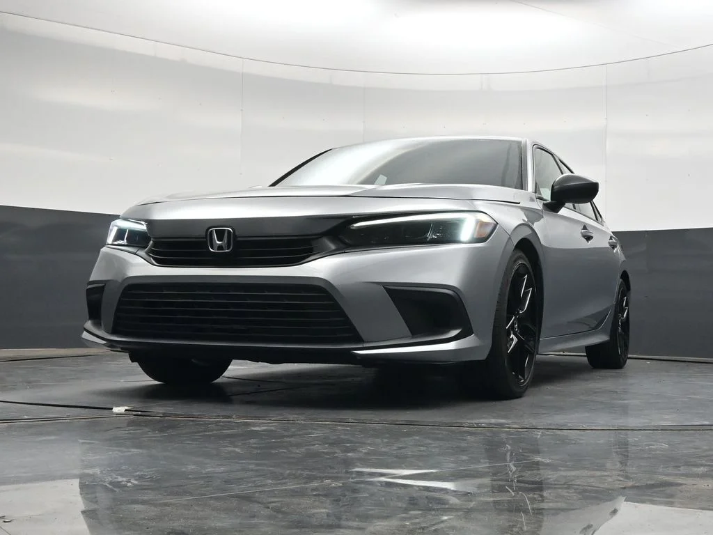 Used 2024  Honda Sport image 29