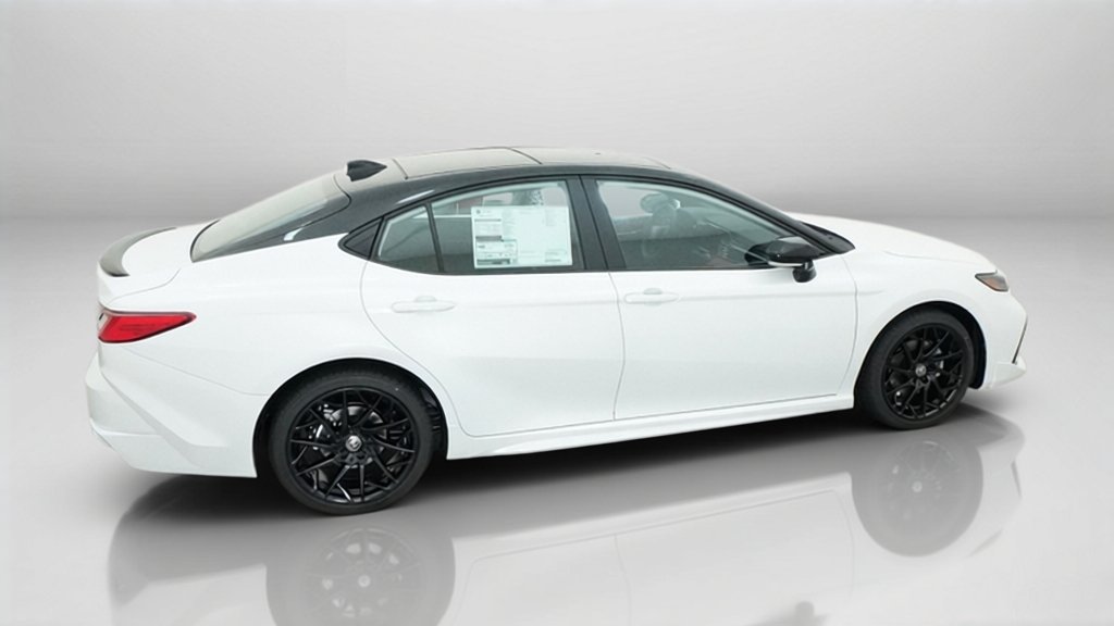 New 2026 Wind Chill Pearl with Midnight Black Metallic roof Toyota XSE image 8