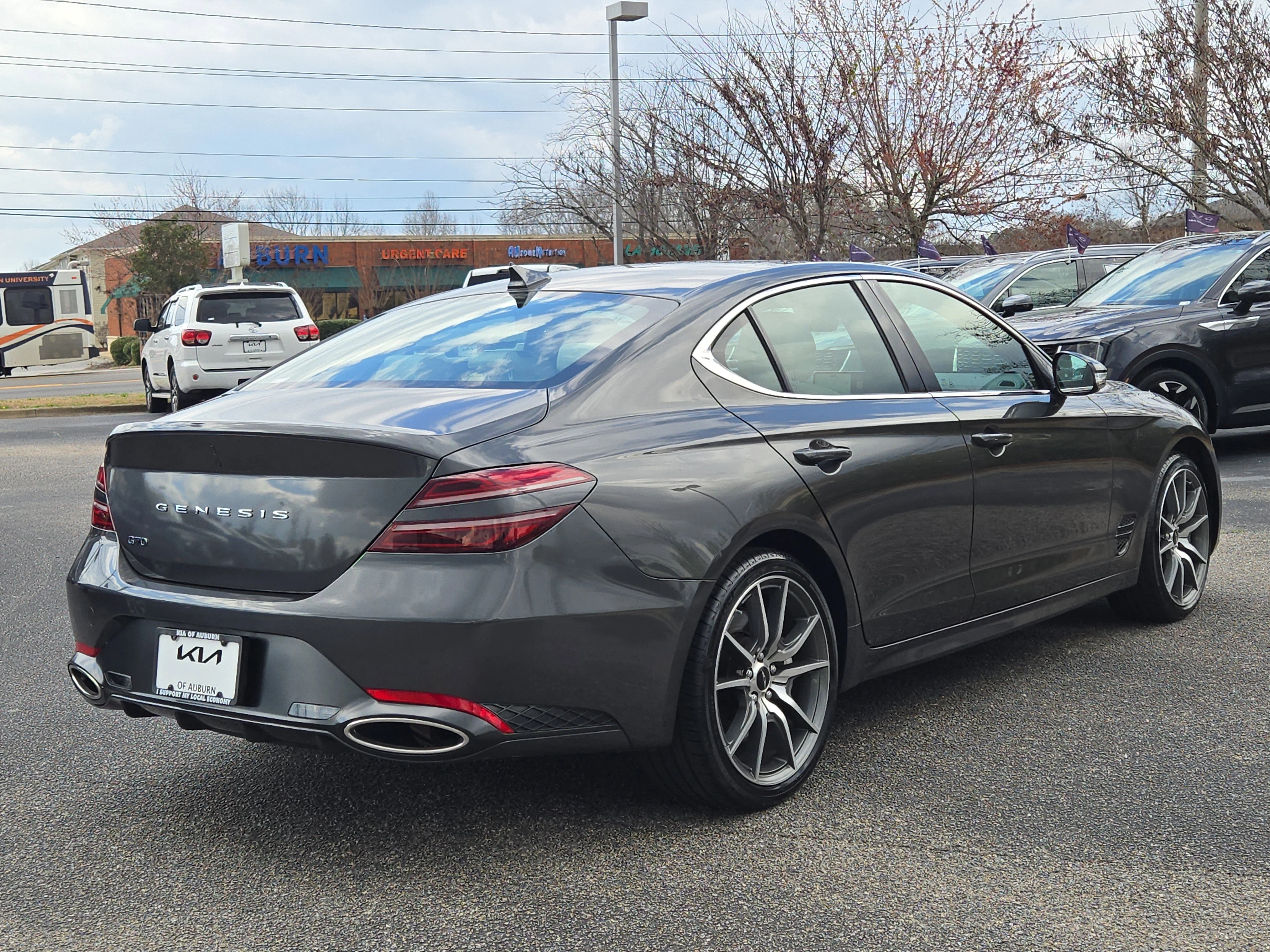 2025 GENESIS G70 Standard - Photo 6