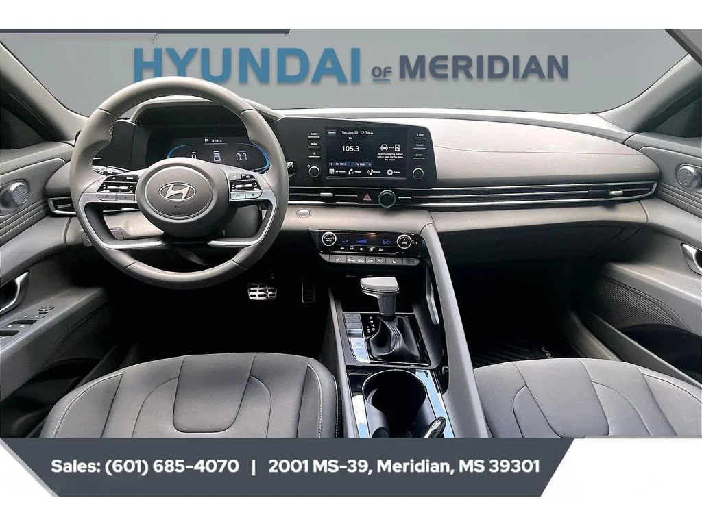 Used 2026 Amazon Gray Hyundai SEL Sport Premium image 13
