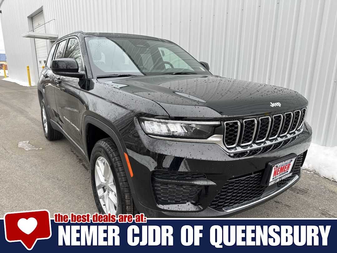 2026 Jeep Grand Cherokee Laredo