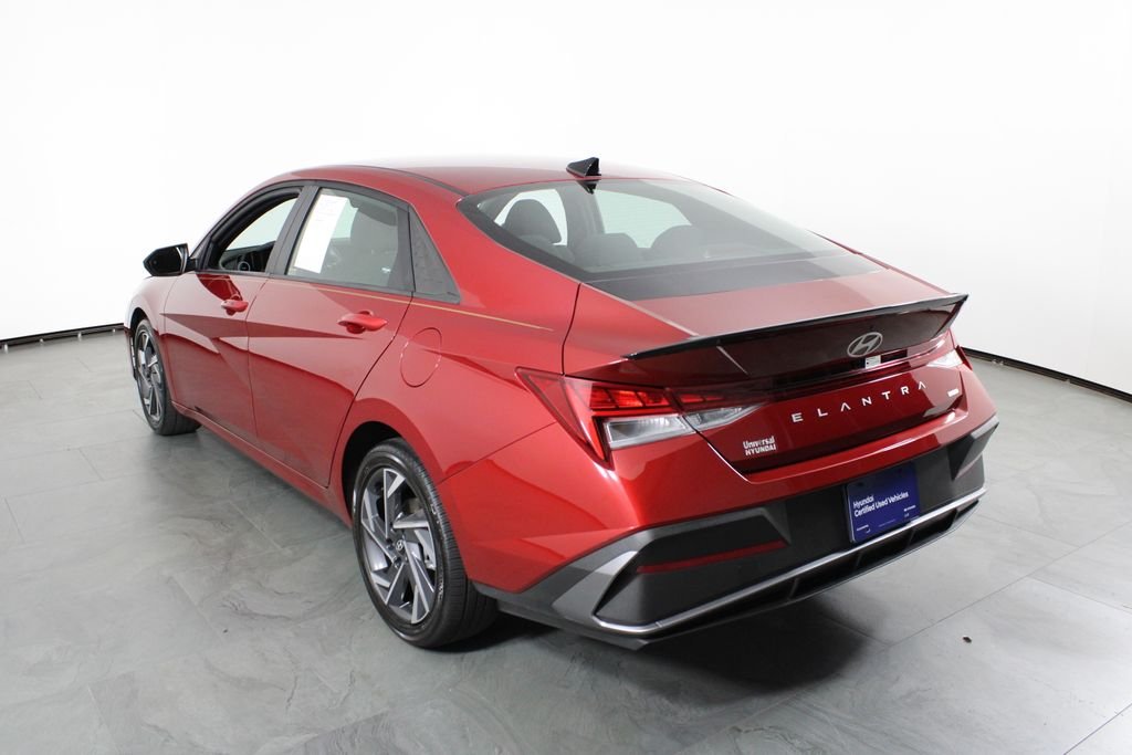 Certified Used 2025 Red Hyundai SEL Sport image 4
