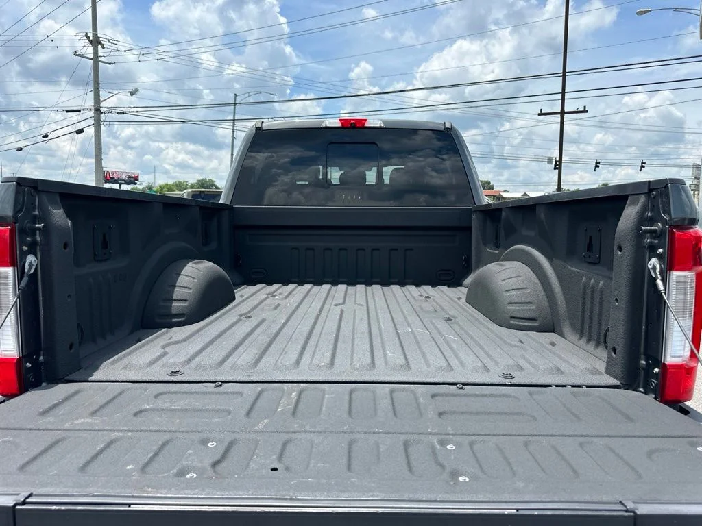 Used 2019 Gray Ford Lariat image 10