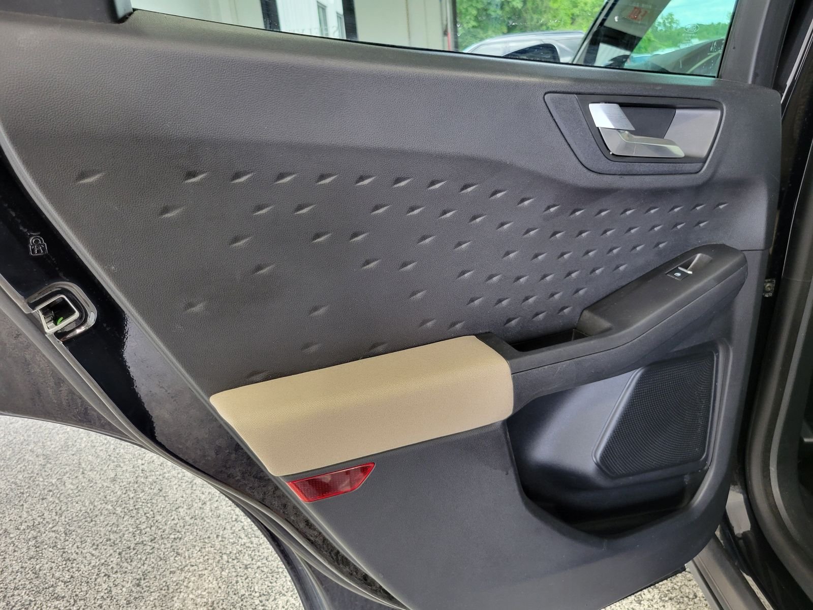 Used 2020  Ford SE image 23