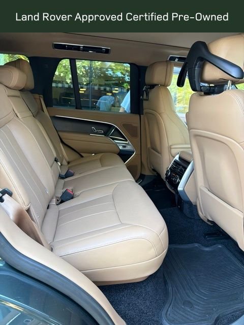 Certified Used 2025 Belgravia_Green Land Rover SE image 12