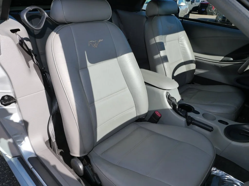 Used 2004  Ford V6 image 17