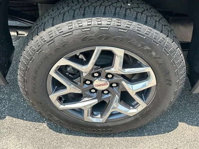 New 2026 Onyx Black GMC SLT image 16