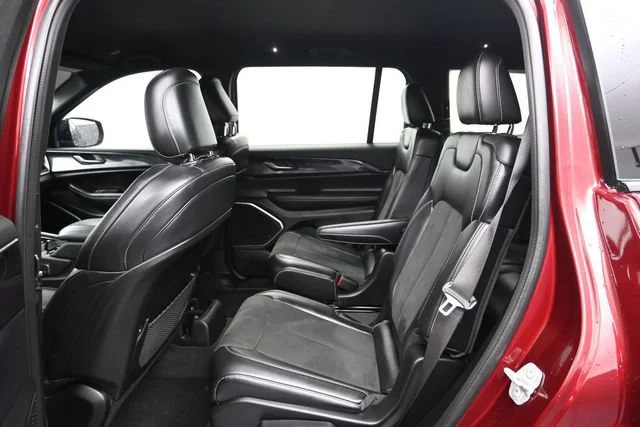 Used 2021 Velvet Red Pearlc Jeep Altitude image 21