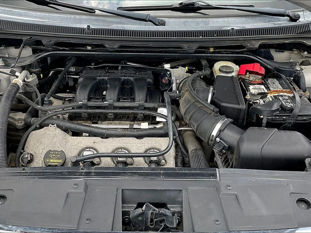 Used 2012 Silver Ford Limited image 31