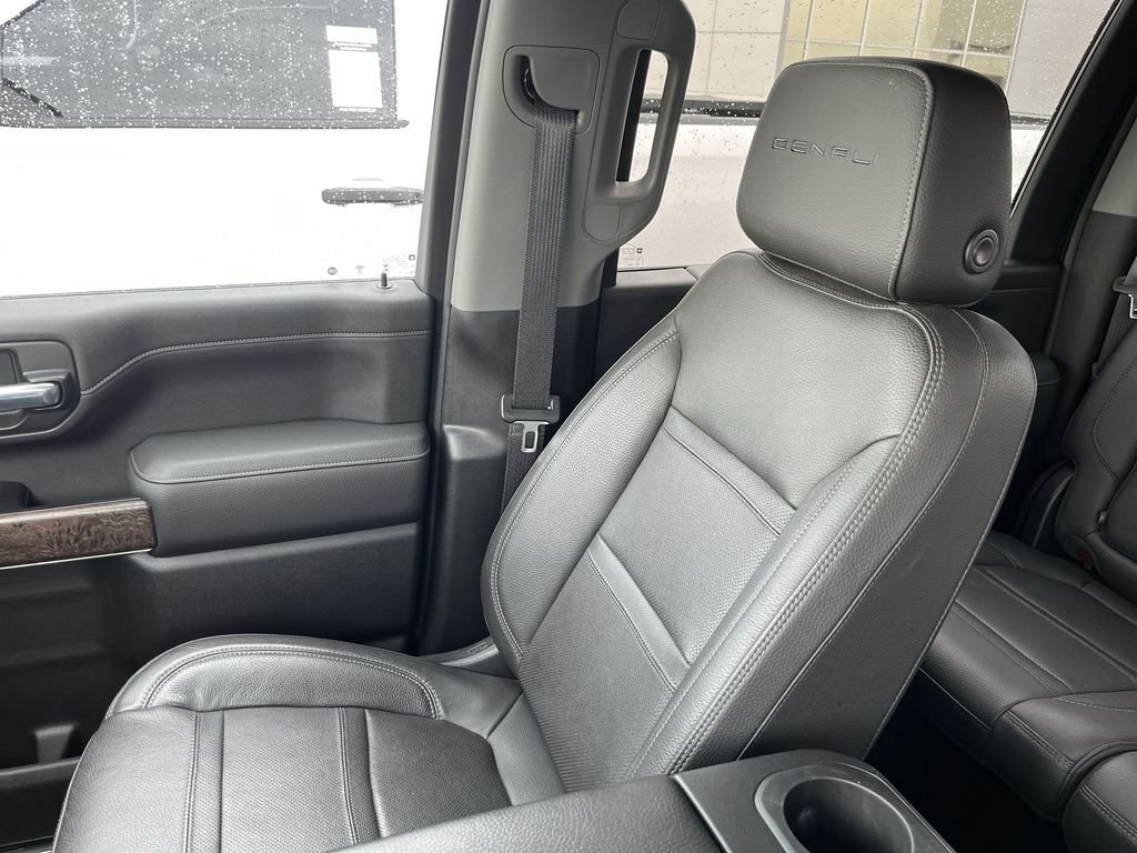 Used 2020 Red GMC Denali image 24