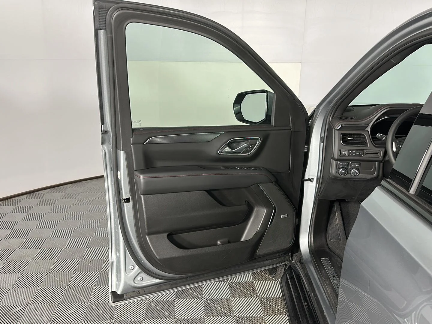 Used 2023 Sterling Gray Metallic Chevrolet RST image 20