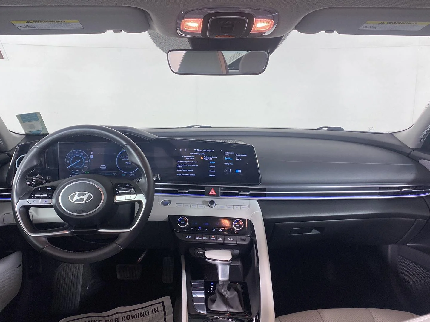 Used 2024 Fluid Metal Hyundai Limited image 12
