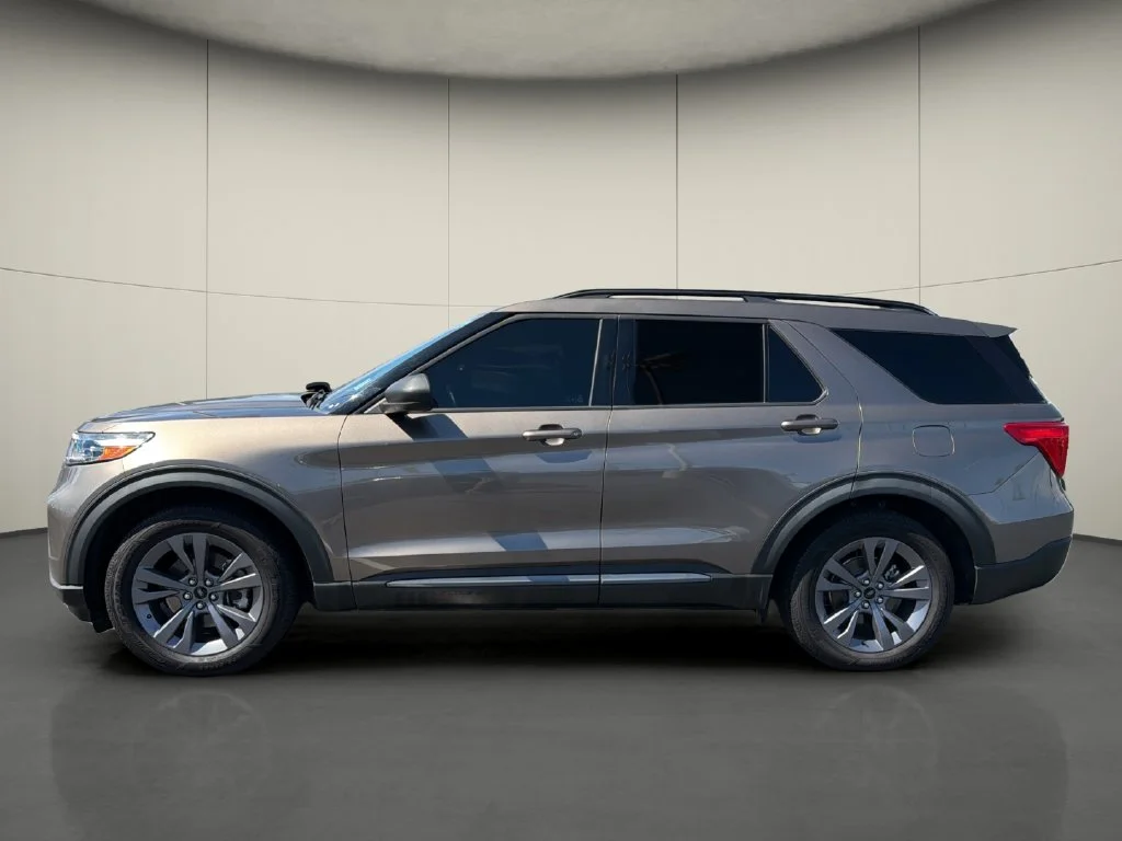 Used 2021 Gray Ford XLT image 4