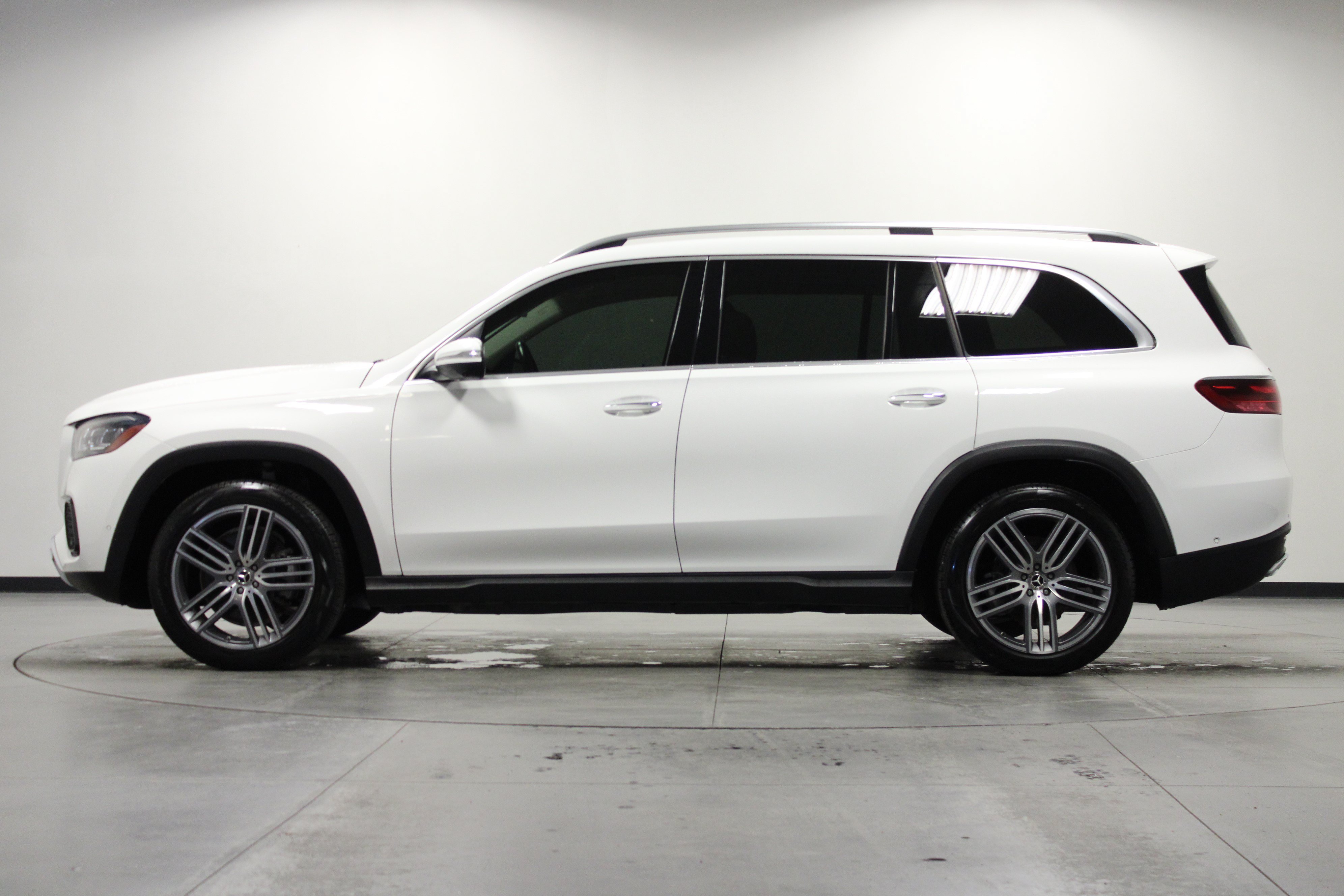 Used 2024 Polar White Mercedes-Benz GLS 450 image 7