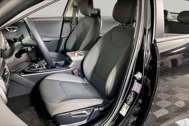 Used 2025 Black Kia LXS image 20