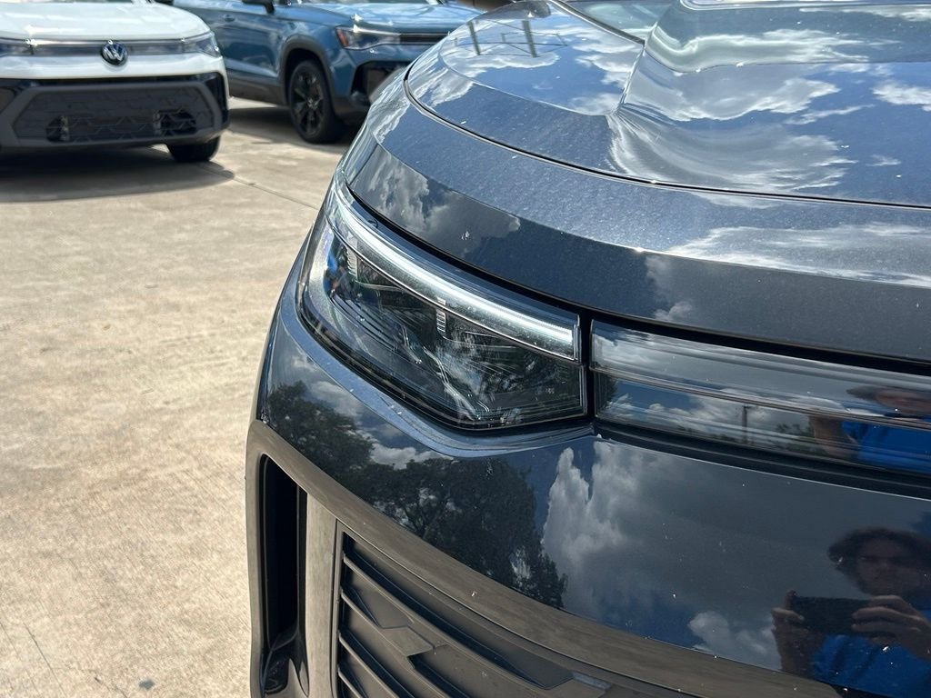 New 2026 Black Volkswagen 2.0T SE image 32
