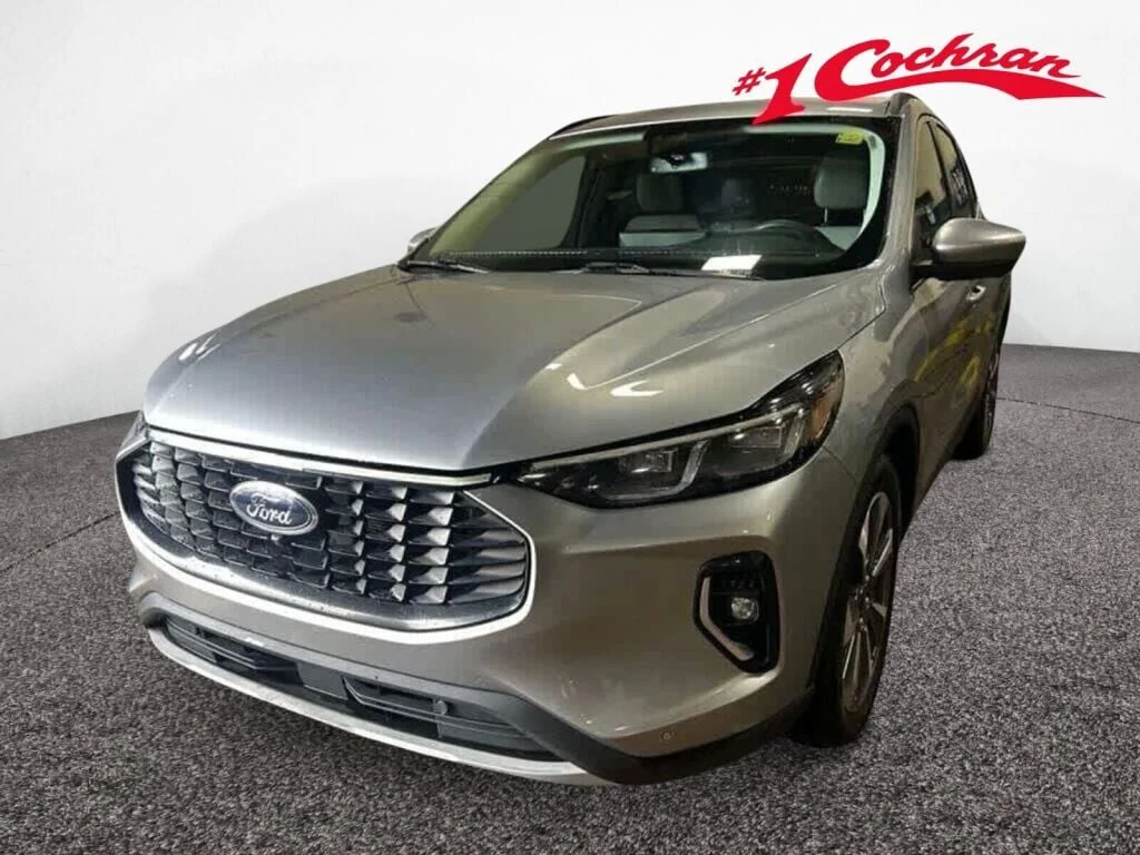 Used 2023 Iconic Silver Ford Platinum image 30