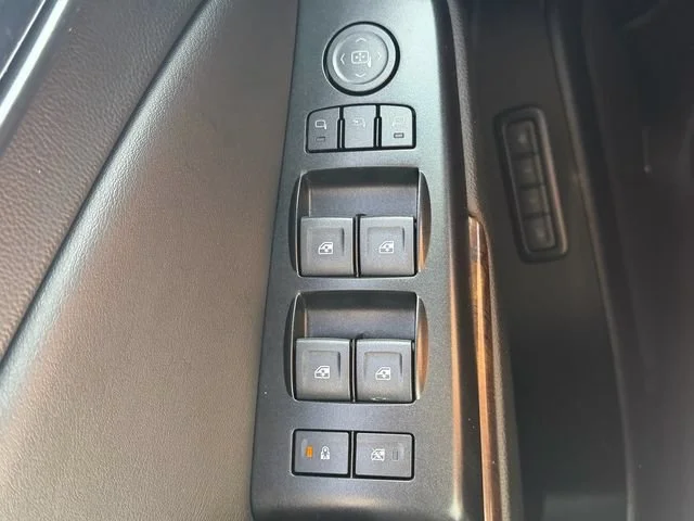 Used 2020 BLACK Chevrolet LT image 36