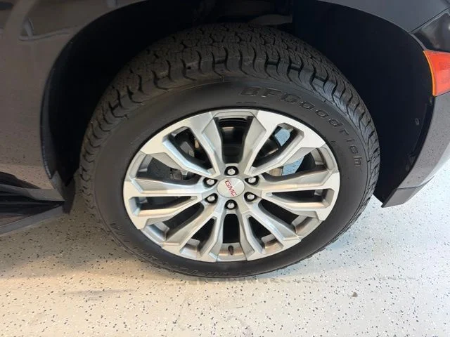 Used 2022 Black GMC Denali image 14