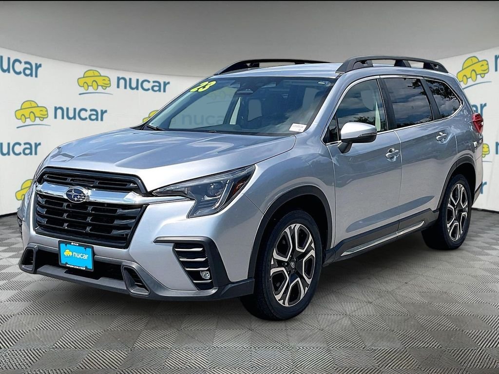 Used 2023 Ice Silver Metallic Subaru Limited image 3