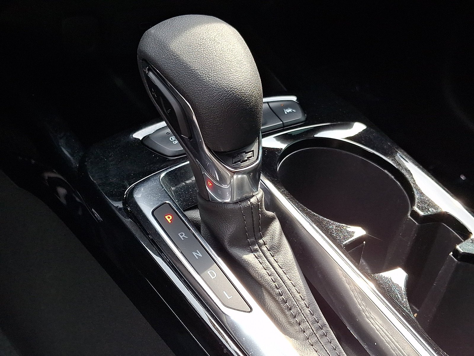 Used 2024 Mosaic Black Metallic Chevrolet ACTIV image 14