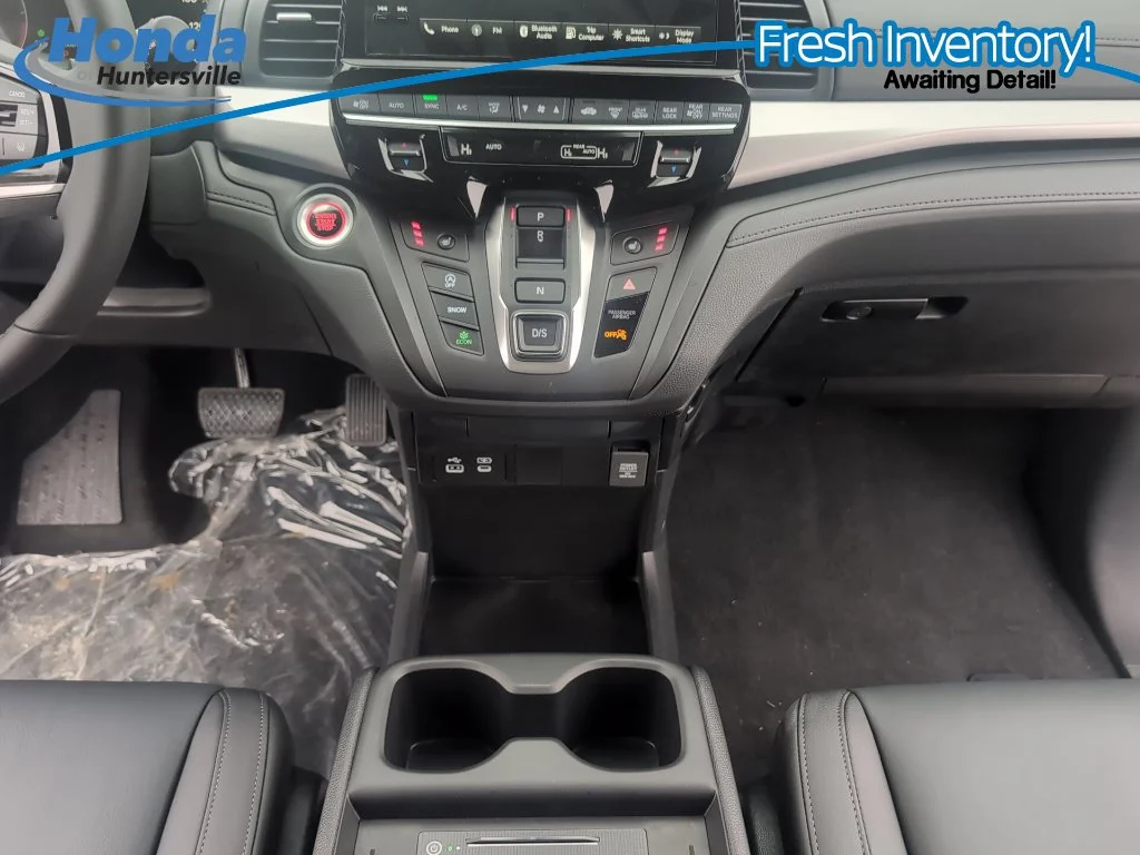 Certified Used 2026 Platinum White Pearl Honda EX-L image 22