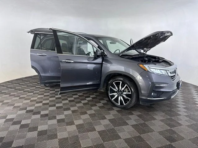 Used 2021 Gray Honda Elite image 16