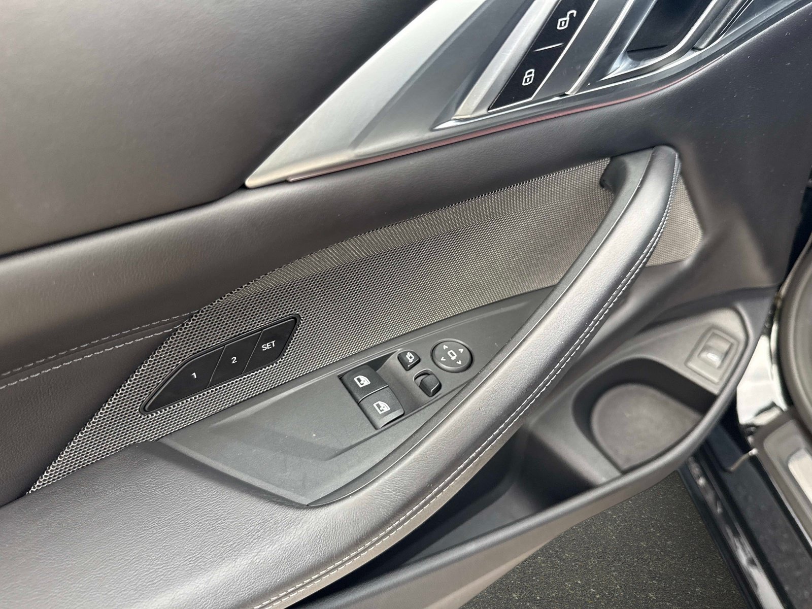 Used 2021 Black Sapphire Metallic BMW Competition image 12