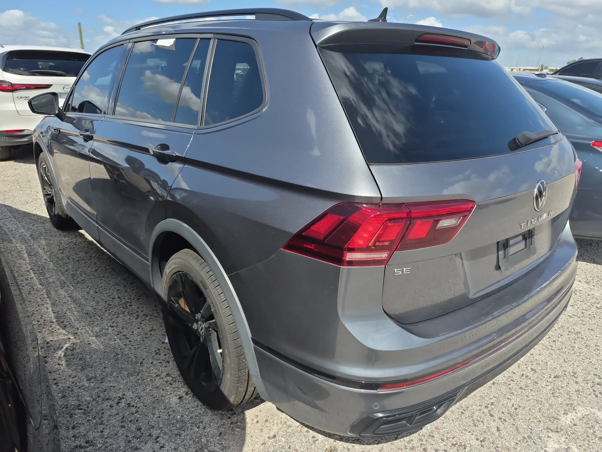 Used 2023 Platinum Gray Metallic Volkswagen SE R-Line Black image 3