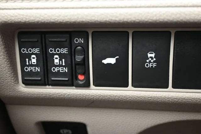 Used 2025 Gray Honda EX-L image 22